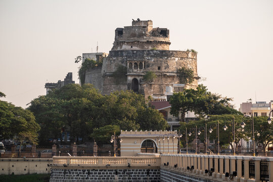 The ancient ruined fortress of Bhujiyo Kotho