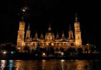 Fototapeta na wymiar Spanish cathedral at night