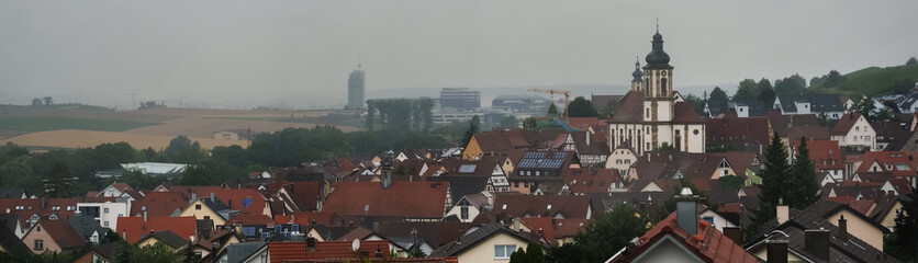 Obraz premium Panorama über Dächer von Erlenbach in Baden Württemberg