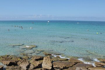 il bellissimo mare cristallino della sardegna occidentale