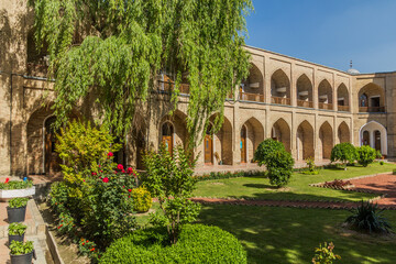 Obraz premium Courtyard of Kulkedash (Ko'kaldosh) Madrasa in Tashkent, Uzbekistan