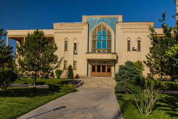 Obraz premium Oʻzbekiston musulmonlari idorasi (Muslim Board of Uzbekistan) building, part of Hazrati Imom Ensemble in Tashkent, Uzbekistan