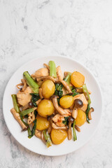 栗と鶏肉のオイスターソース炒め