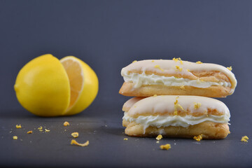 Fototapeta na wymiar lemon eclair dessert