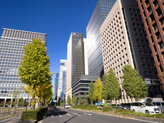 東京都　丸の内のオフィスビル街