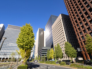 東京都　丸の内のオフィスビル街