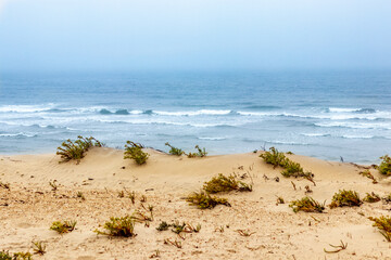 Fototapeta na wymiar Praia e mar