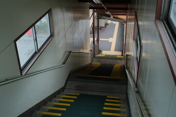 駅の階段