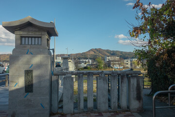 賀茂大橋から見える大文字山（如意ヶ嶽）と京都の街