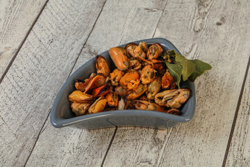 Pickled mussels in the bowl