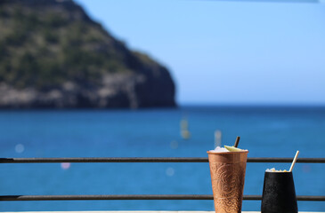 Fototapeta premium COCTELES EN EL MEDITERRANEO