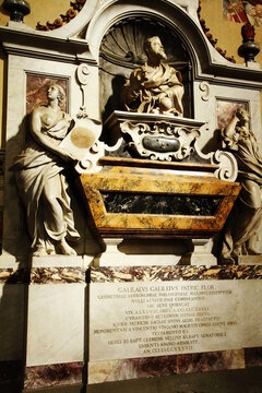 santa croce interior statues , Florence