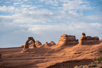 Fototapeta na wymiar delicate arch viewpoint from a distance in national park