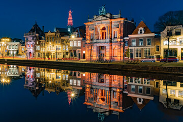 Fototapeta na wymiar night view of Haarlem city
