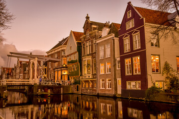 Obraz premium The old citycentre of Alkmaar during twilight.