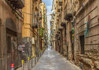 Wandaufkleber Naples, Italy - an intricate maze of narrow streets and alleys, the Spanish Neighborhoods (Quartieri Spagnoli) are the heart of Naples. Here in particular a glimpse © SirioCarnevalino