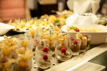 Obraz na płótnie Canvas Dessert buffet mit mousse au chocolate