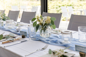Maritime Hochzeitsdekoration Strandhochzeit mit Eukalyptus