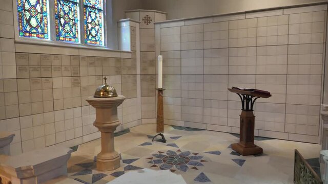 Scenic Interior of Luther Memorial Church, Madison, Wisconsin USA. Stained Glass and Religious Details, Slow Motion