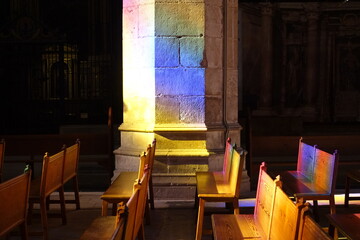 Light coming through a rose window reflected on floor
パルマ・デ・マヨルカ大聖堂 (スペイン）