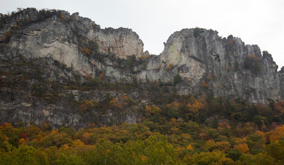 Paisaje otoñal Octubre Seneca Rocks WV USA