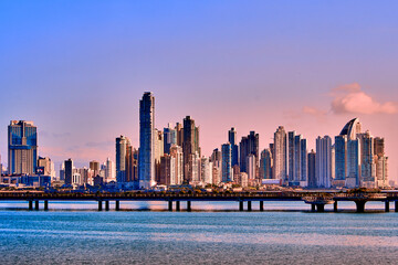 Skyline image of Panama City, Panama in Central America - obrazy, fototapety, plakaty