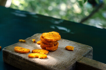 tomato and garlic bruschette chips