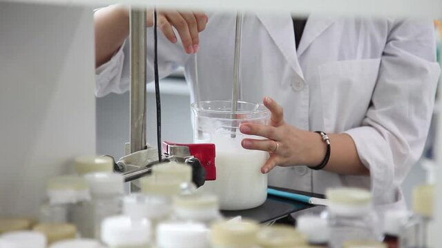 The reagent was mixed with Beaker_04