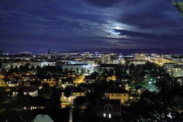 Fototapeta na wymiar Jönköping by night seen from Stadsparken