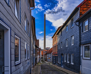 Alfeld Altstadt mit Fabrikschornstein