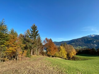 Schwaz Vomp Fiecht Tirol Österreich Kloster Benediktiner Abtei St. Georgenberg im Herbst