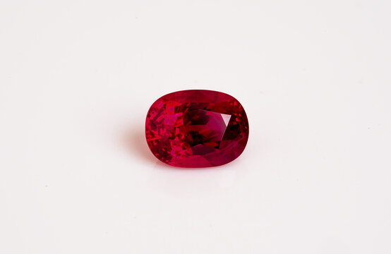 Burma ruby 2 carats size