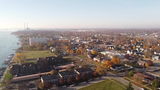 Panoramic View Of Trenton City With Colorful Autumn Landscape In Wayne County, Michigan Along Detroit River. - Aerial, Static Shot