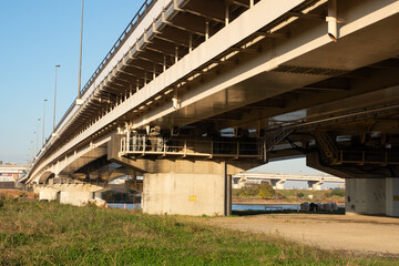 Obraz premium 冬の荒川土手 千住新橋