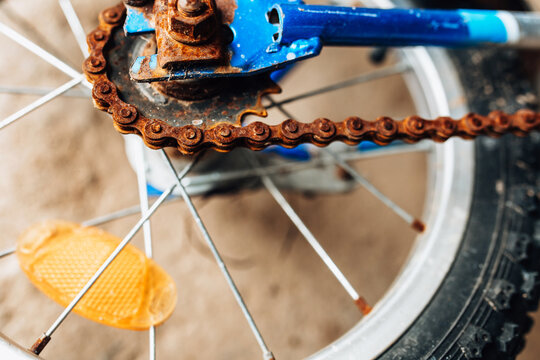 Repairing An Old Bike With A Rusty Chain - Replacing The Rear Wheel And Adjusting The Brakes