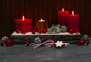 Rote Weihnachtskerzen