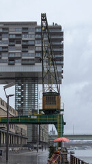 Kranh&auml;user mit Kran