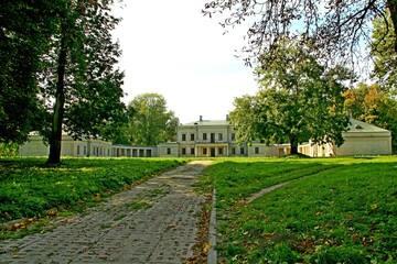 Obraz premium C:\Users\Woodyd\Desktop\Bank zdjęć gotowe do wystawienia\2012-09-27-JPEGI- Bełżec-cerkiew,Budynin,Korczmin,Dołhobyczów-cerkiew , Dołhobyczów - pałac Rastowieckich.,Myców,Chłopiatyn,Sz\Dołhobyczów - pa