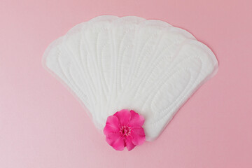 Cotton period pads in composition 