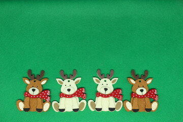4 christmas puppets