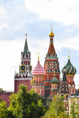 Fototapeta na wymiar The stunning St. Basil's Cathedral in Moscow, Russia