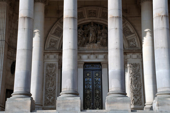 close up view of the front entrance of Leeds City hall in west yorkshire