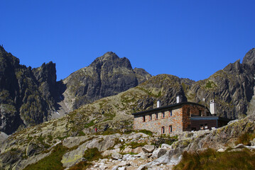 Fototapeta na wymiar house in the mountain