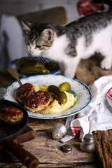 homemade chicken cutlets with mashed potatoes