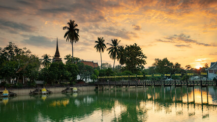 Fototapeta premium Wat Tra Phang Thong Temple at the Sukhothai Historical Park, Sukhothai Province - Thailand. This is public property, no restrict in copy or use.