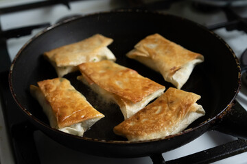 Fry the filled bread in a pan