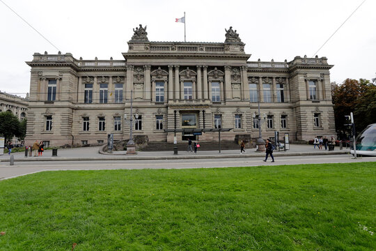 Das Nationaltheater in Strassburg. Elsass, Frankreich, Europa  --  
The National Theater in Strasbourg. Alsace, France, Europe