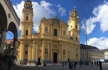 Fototapeta premium saint cathedral city