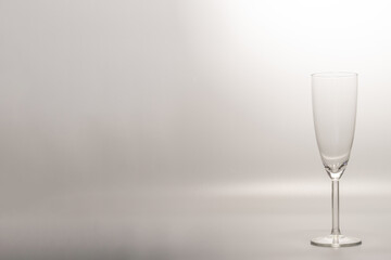 Flute à champage - coupe de champagne - vide - background - fond neutre
