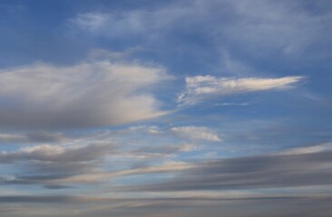 cielo y nubes